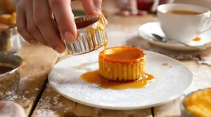 Retournez en enfance avec ces petits cakes à la semoule caramélisés, faciles à faire à la maison